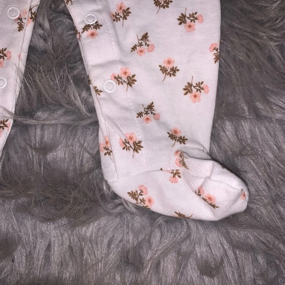 ✨HOST PICK✨ Carter’s Infant Girl’s Floral One Piece - Picture 3 of 5